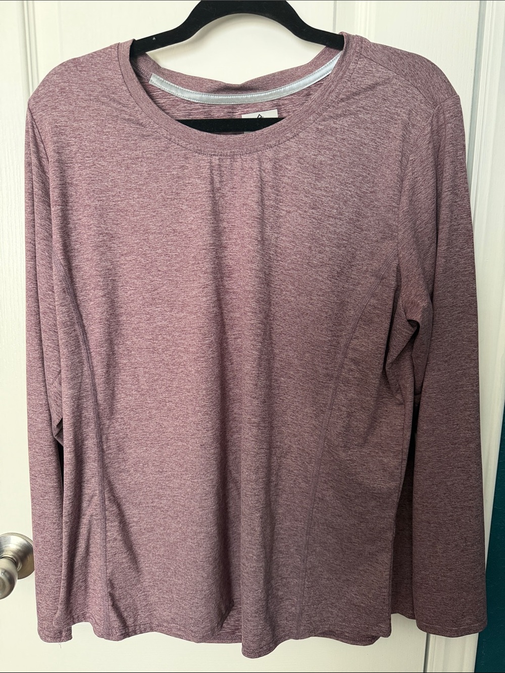 Women’s Long Sleeve Performance Tee in Dusty Mauve